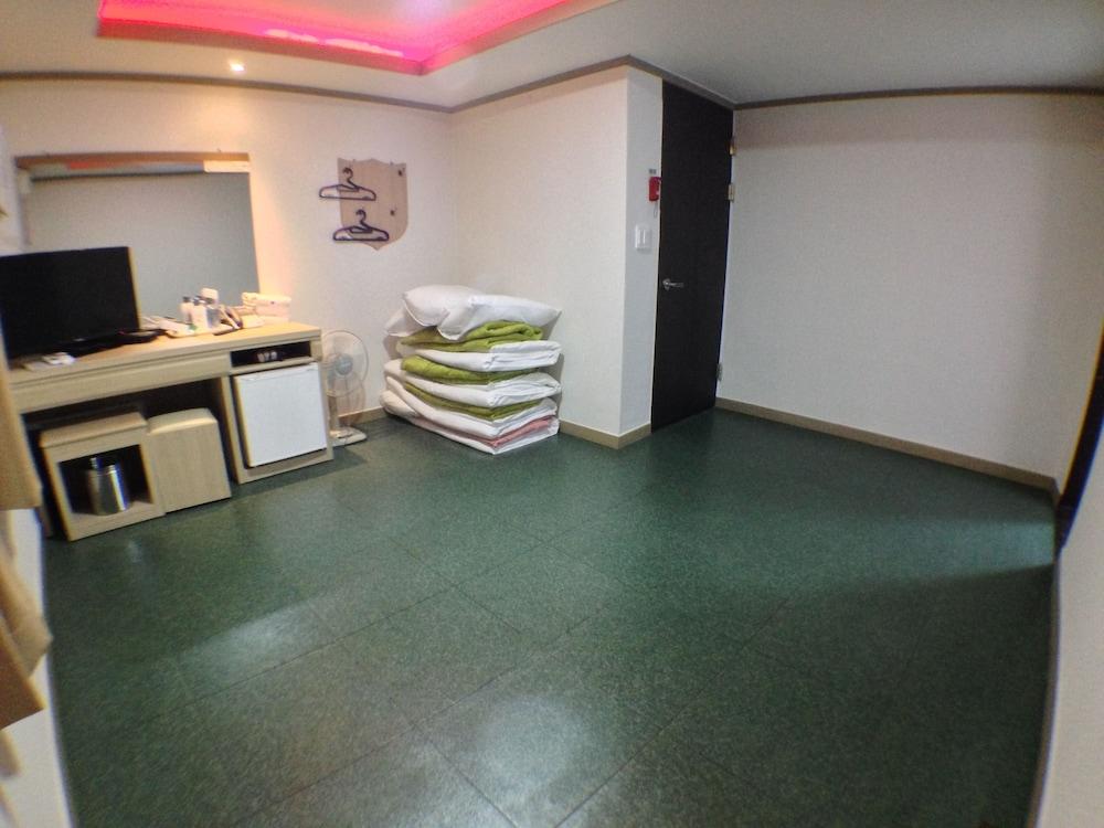ซวนโบ ไซปัน ฮอตสปริง โฮเต็ล Motel ชองจู ภายนอก รูปภาพ